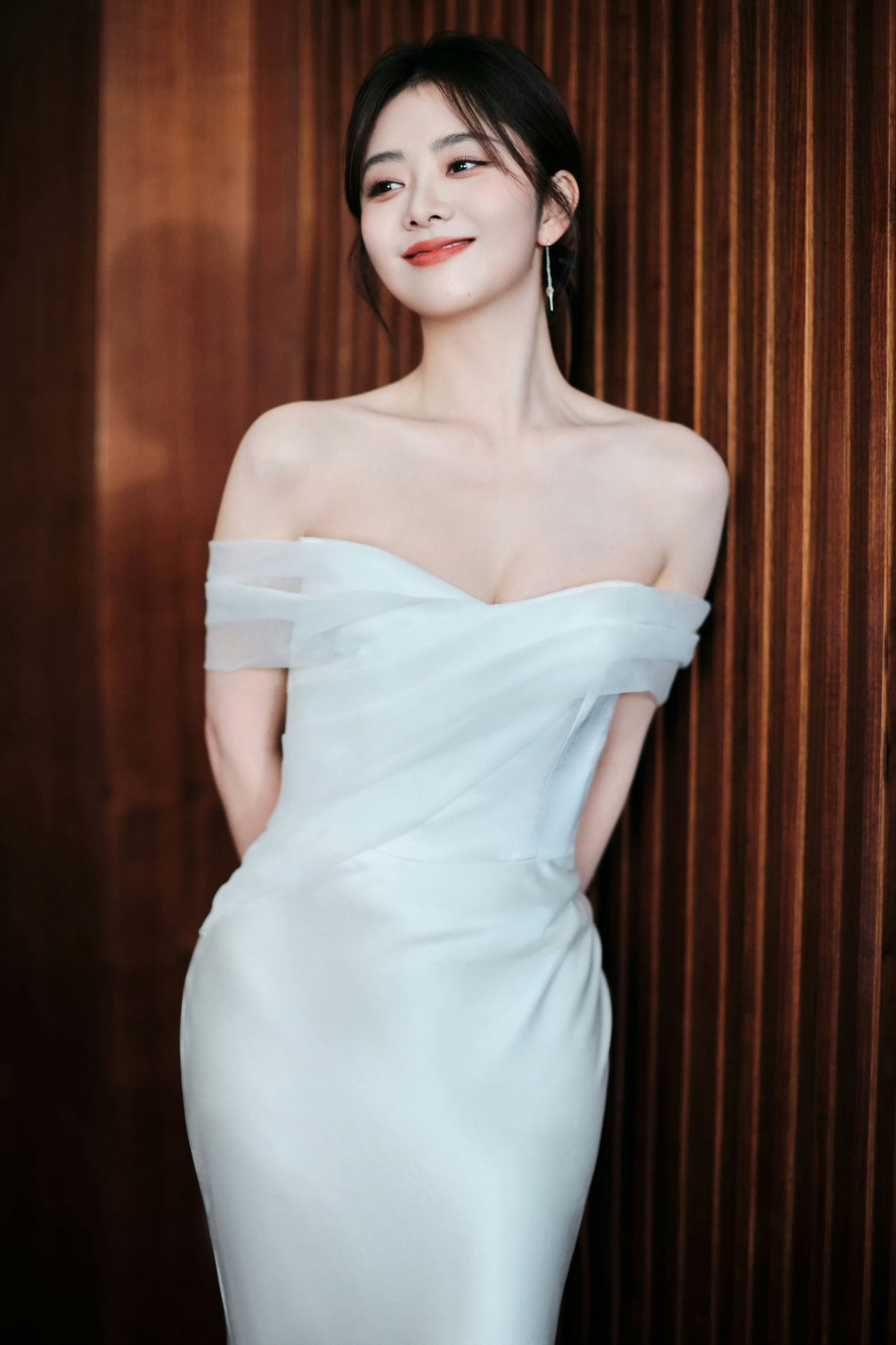 谭松韵tsy谭松韵兰香如故tsy谭松韵许兰香“故事的开头是她的相貌惊艳了的
