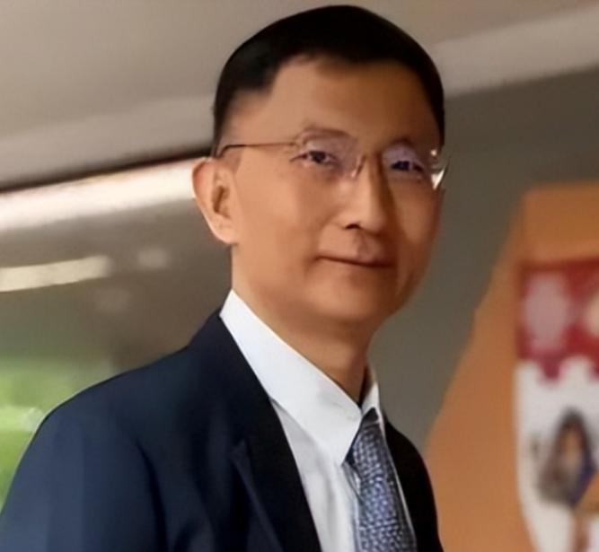 “我自愿放弃中国国籍，加入美国国籍！1988年，祖国邀请哈佛博士高华健回国发展