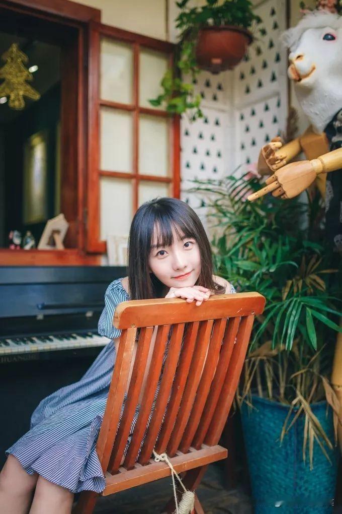 我认识过一个杭州的富婆，在我的股票群里。她老公是一家国企的老总。她才28岁，