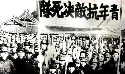 1939年，山西一支部队，三个总队一夜之间全叛变了。只有一个中队长，叫戴铮，死活