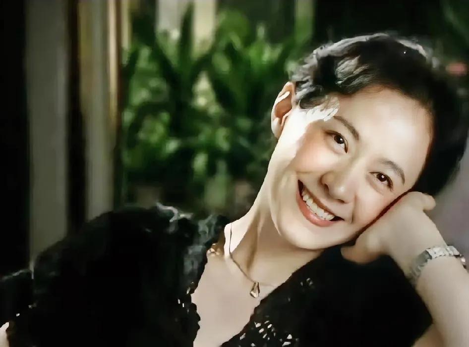 自从看了剧雪的马皇后，我都觉得胡军的朱元璋也可爱了。虽然，胡军演天龙八部的乔峰