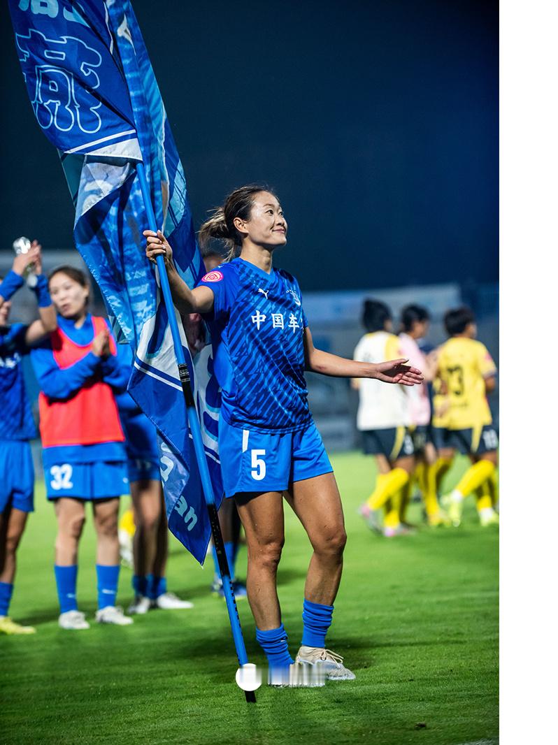 ⚽️女超争冠组第12轮，武汉车谷江大女足坐镇武汉体育中心主场迎战江苏南京女足。第