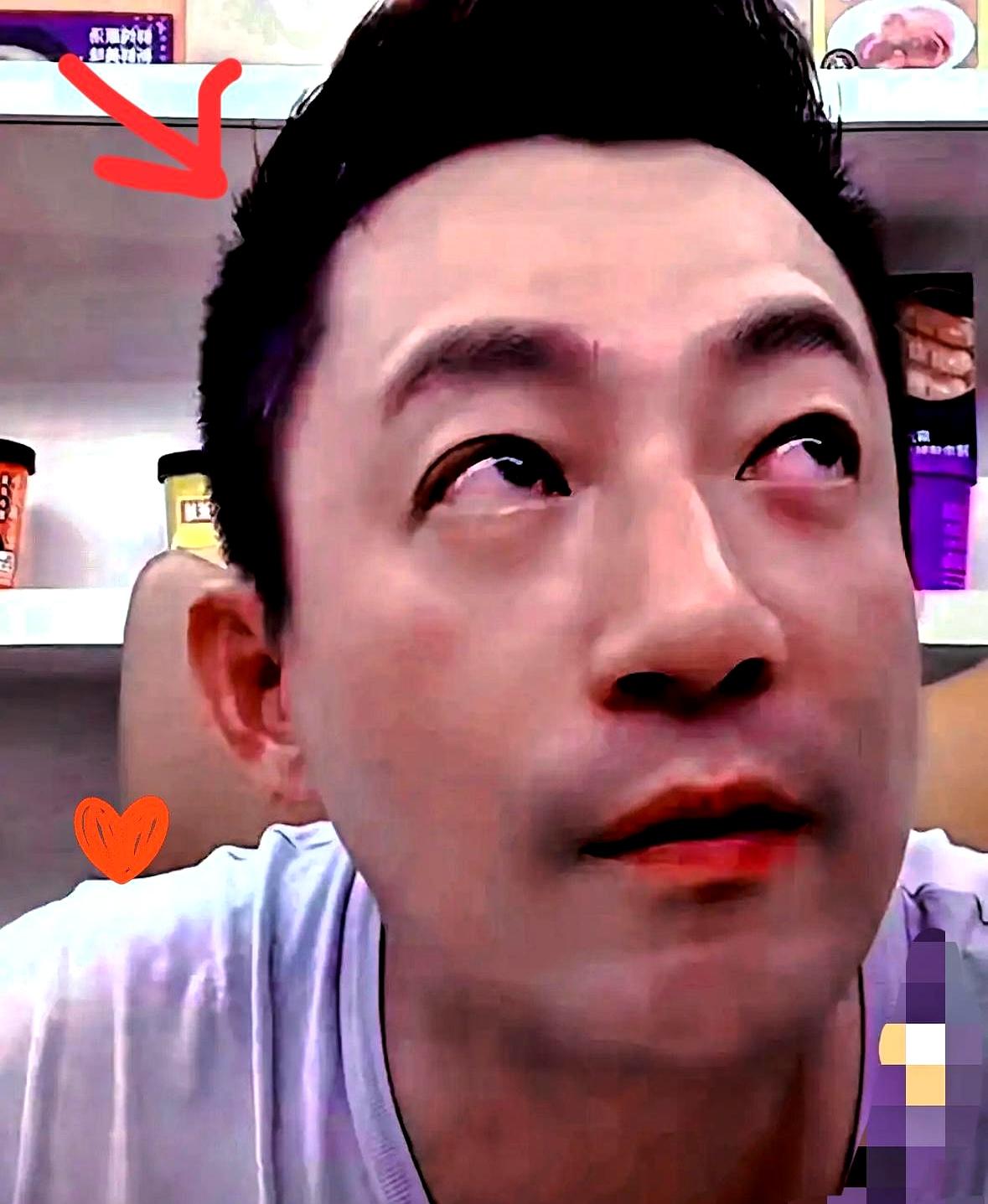 你敢信？汪小菲当着丈母娘和老婆的面，直播喊我姓汪不是张兰母子。前几天张兰刚飞