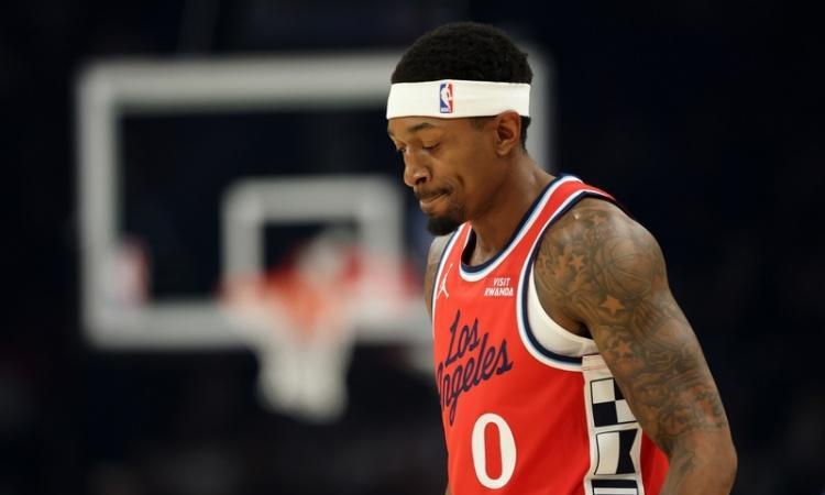 快船已经提前退出争冠了！美媒报道：快船对球队进行了升级，但是除了科林斯以为，比尔