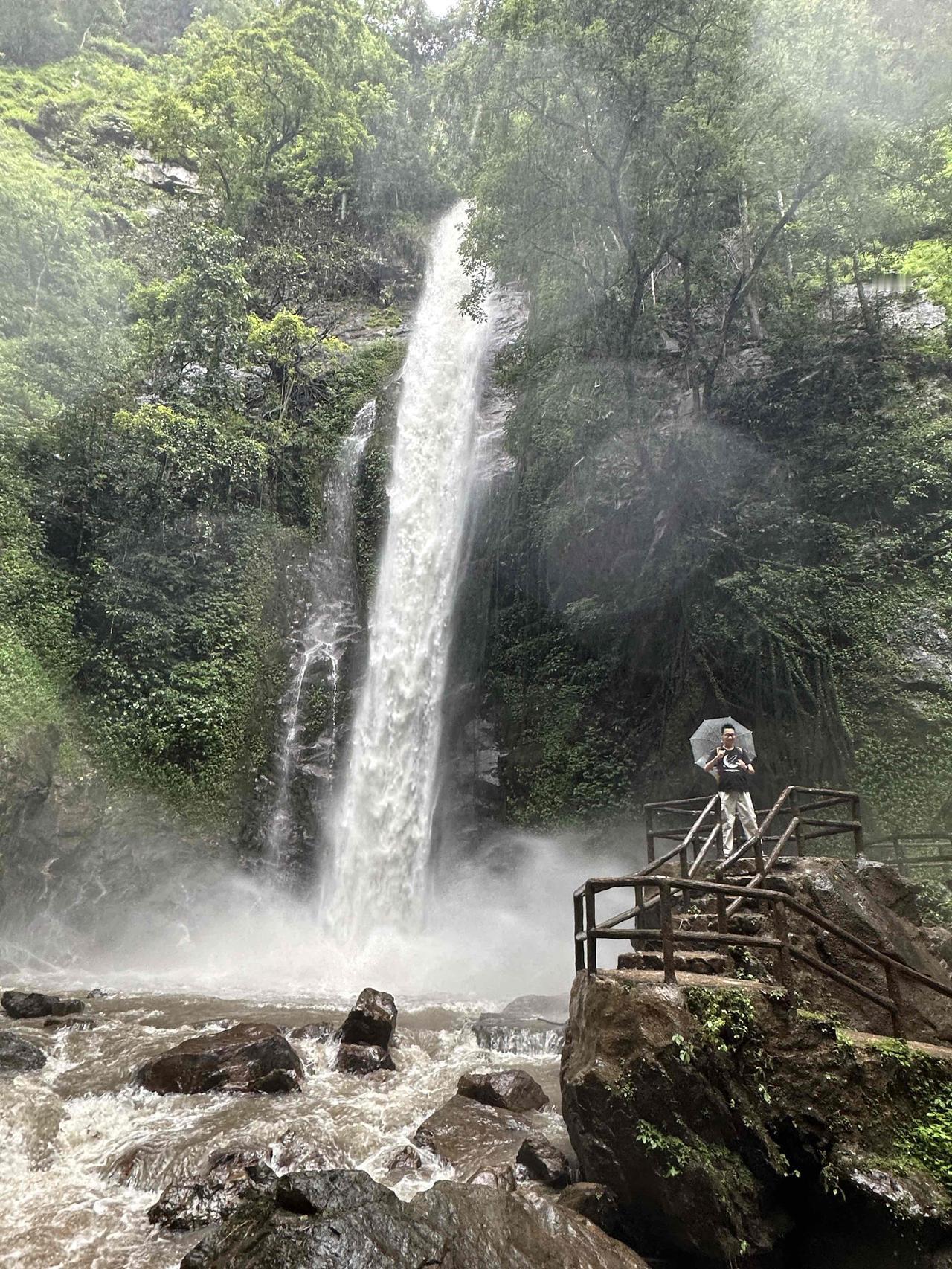 不贪小便宜，去云南还是去任何地方旅游，想上当吃亏都难遇到。一千块钱双飞包吃包住五