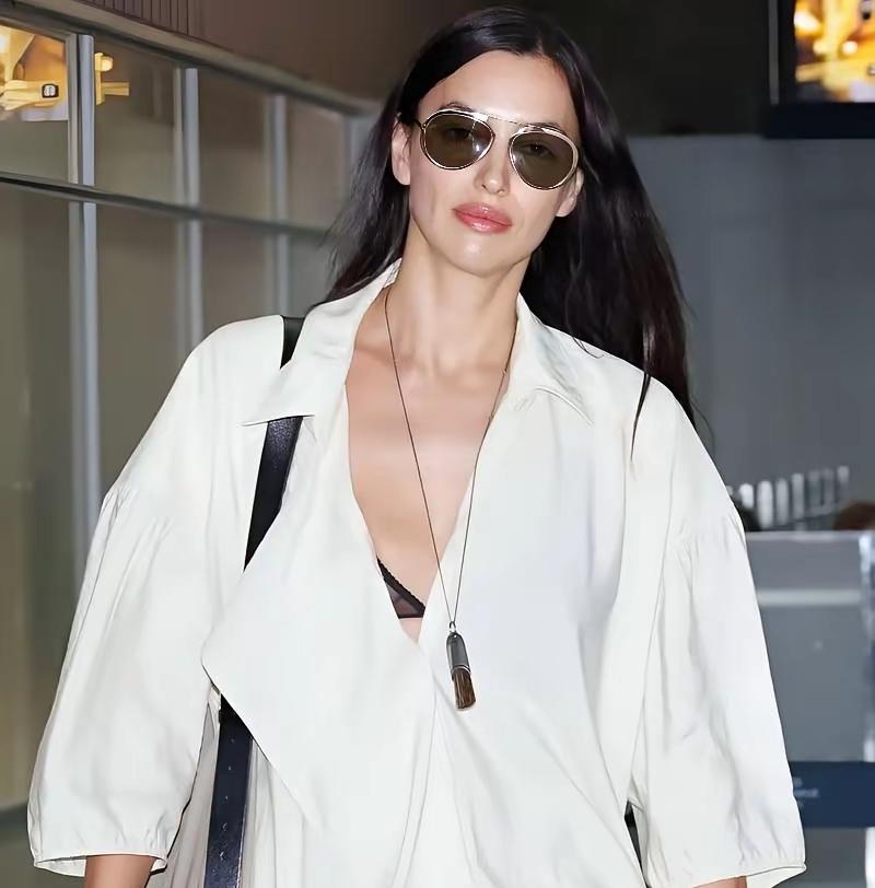 放弃伊莲娜的C罗，最后选择了乔治娜，他后悔了吗？都是“娜”，本质还是有区别的！