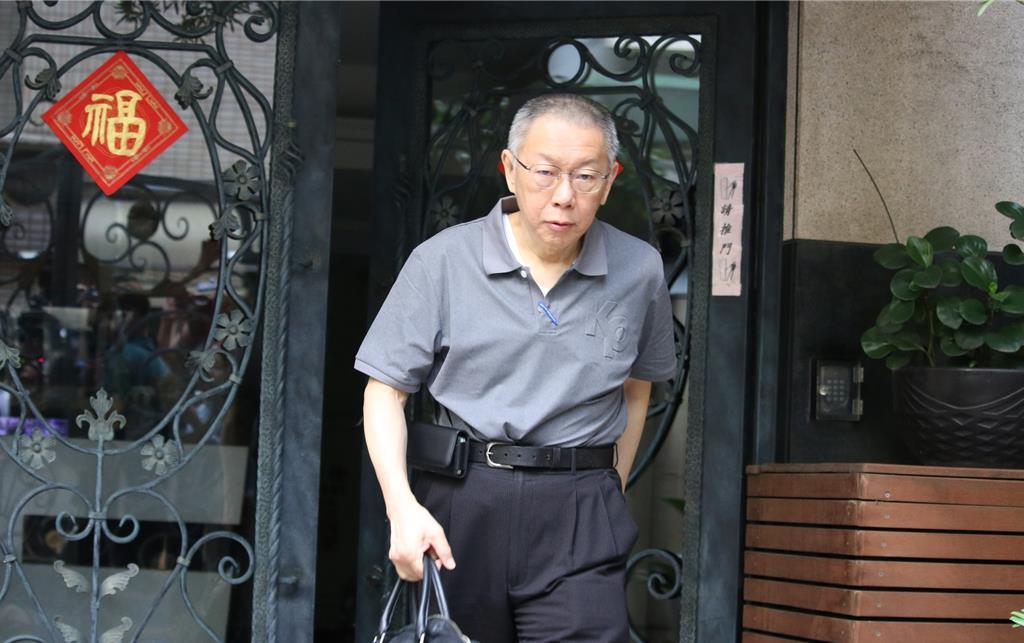 柯文哲交保仅一天北检抗告要重新关他针对柯文哲交保获释，台北地检署星期二（9