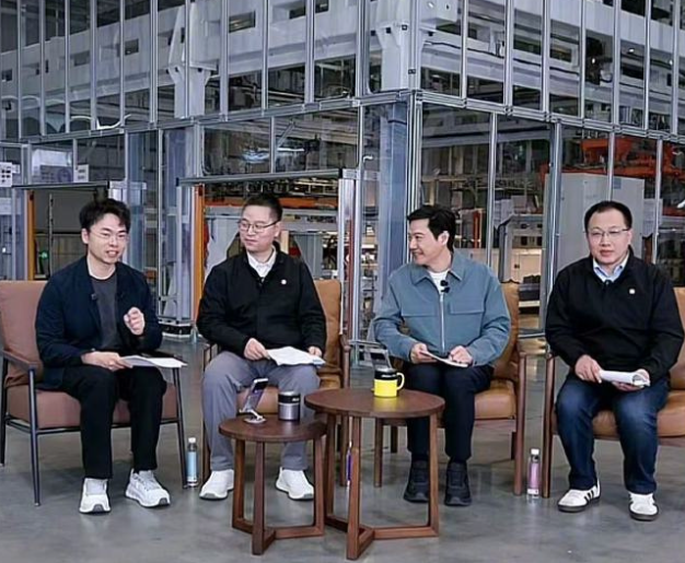 新能源车一旦出事尤其是起火自燃最让网友和车主火大的，通常是车企的“沉默”大家