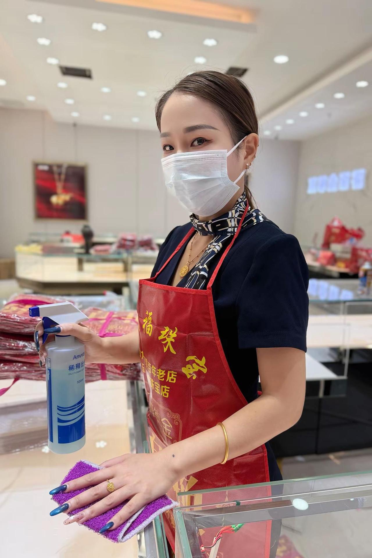 为什么不来找我是不是欲擒故纵？珠宝💎小姐姐卖珠宝的姑娘珠宝店工作服穿搭