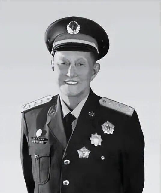 洪学智一生进退从容，得志不骄，逆境不馁。1960年初，他受案件牵连调离军队，赴