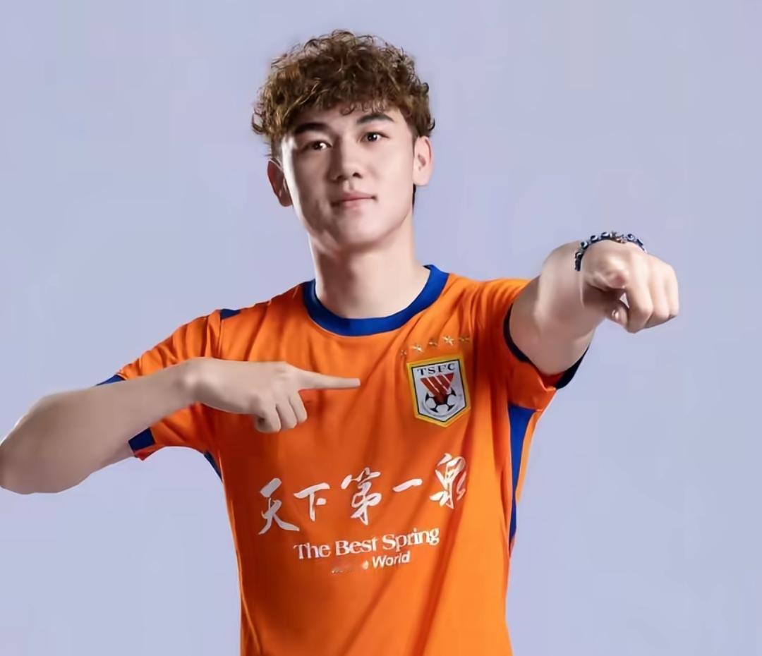 3场1球2助，鲁能泰山边路天才断腿重伤，赛季报销+职业生涯大转向，球迷在祝福他早