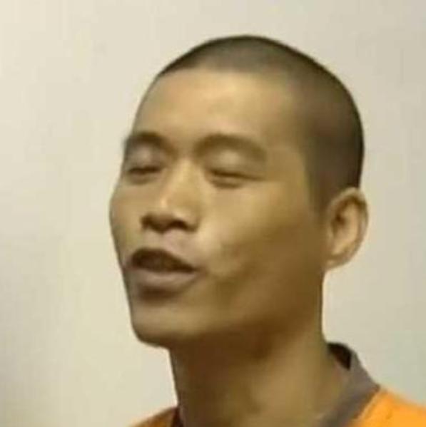 2005年，死刑犯张顺兴吃完“断头饭”，微笑着和母亲告别，然而就在临刑前最后一刻