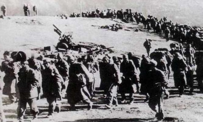 1962年对印自卫反击战期间，毛主席正在听中印战争战报，突然听到印度派出了