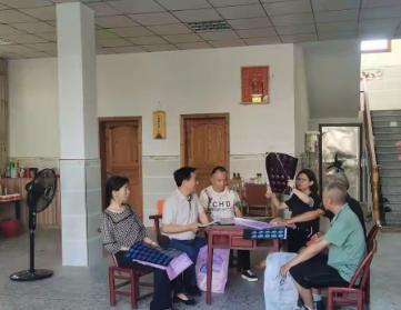 “她来了病就好一半了！”湖北武汉，39岁女子回老家路上遇到一村民咳血，她一看病例