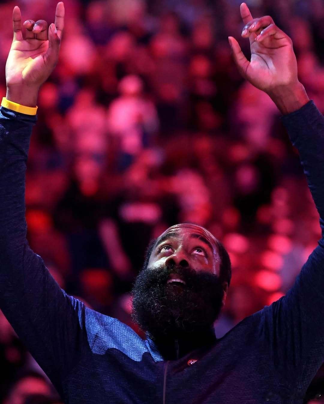 据ESPN名记RamonaShelburne跟进报道，哈登在当地时间今天下午还