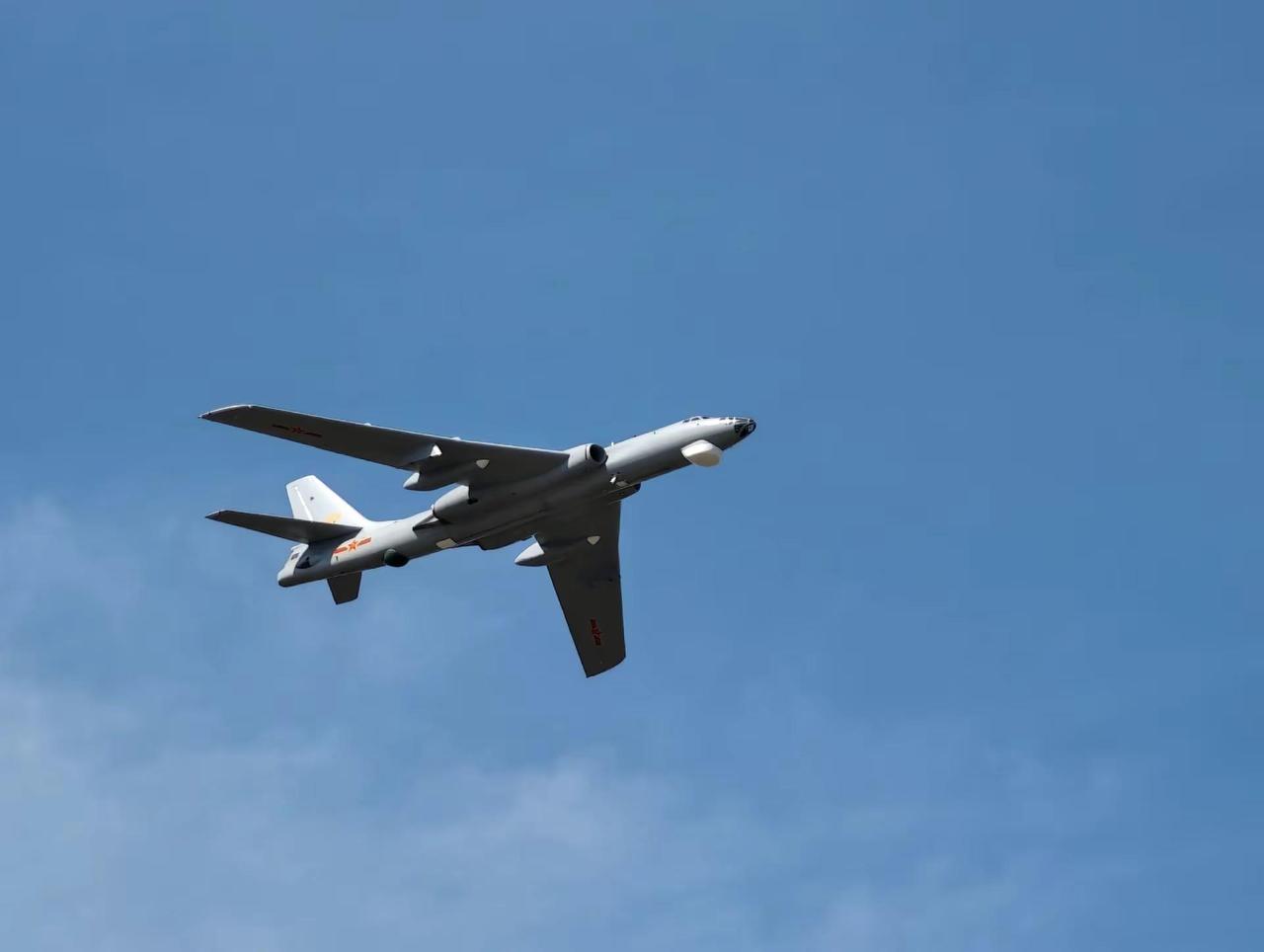 今天巡航开什么👈常用常新的轰6经典永不过时😬