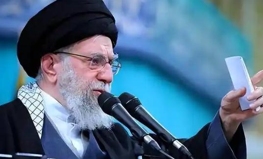 美以发动了对伊朗的战争，最终的结局无外乎以下几种！1、伊朗撑个一星期，彻底崩塌