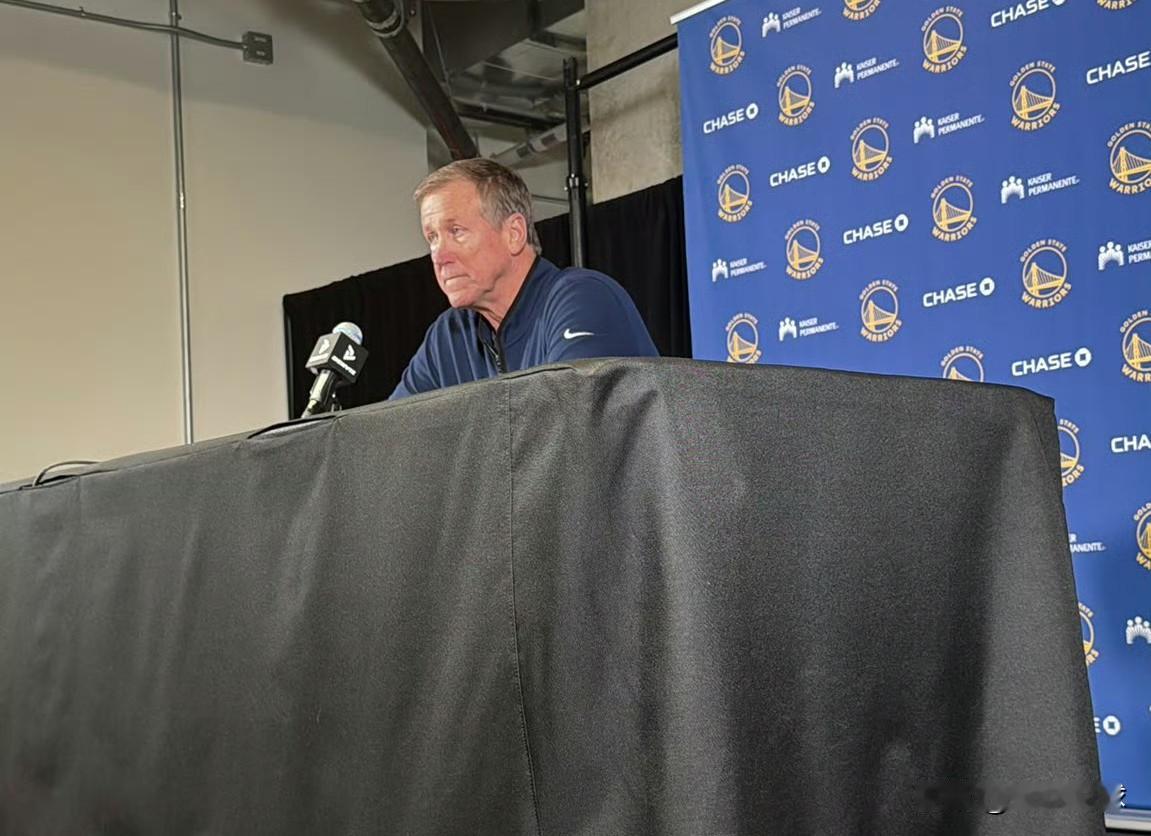 科尔学聪明了！今天，勇士队以1分之差不敌快船队，遗憾输球了本场比赛。本场比赛