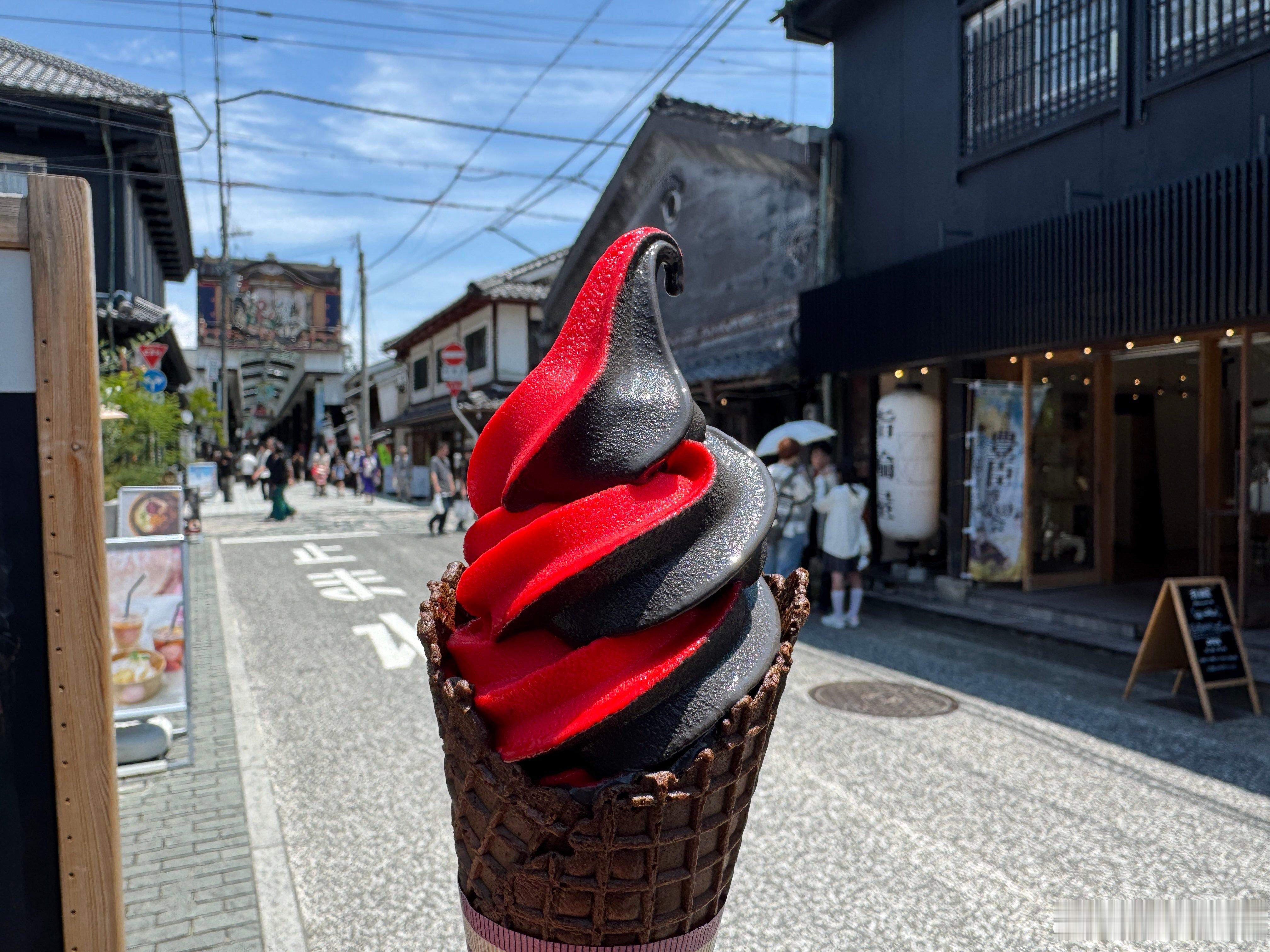 黒壁ソフト本以为只是外观有冲击力，没想到味道还挺不错的😋