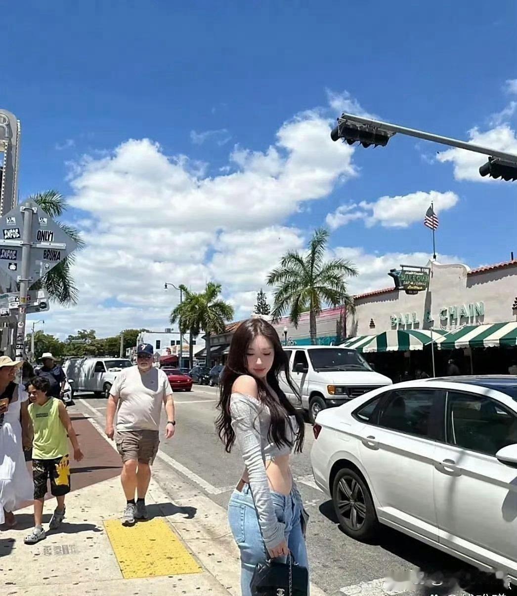程潇这身材真的绝了，实名羡慕，完全是我理想型的身材没跑了！​