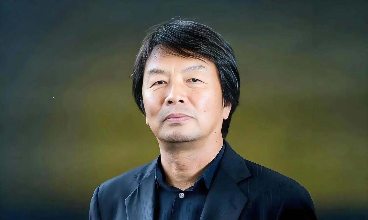 北大才子刘震云，语出惊人，他说：“政治的最高境界是无情，佛家的最高境界是无我，道
