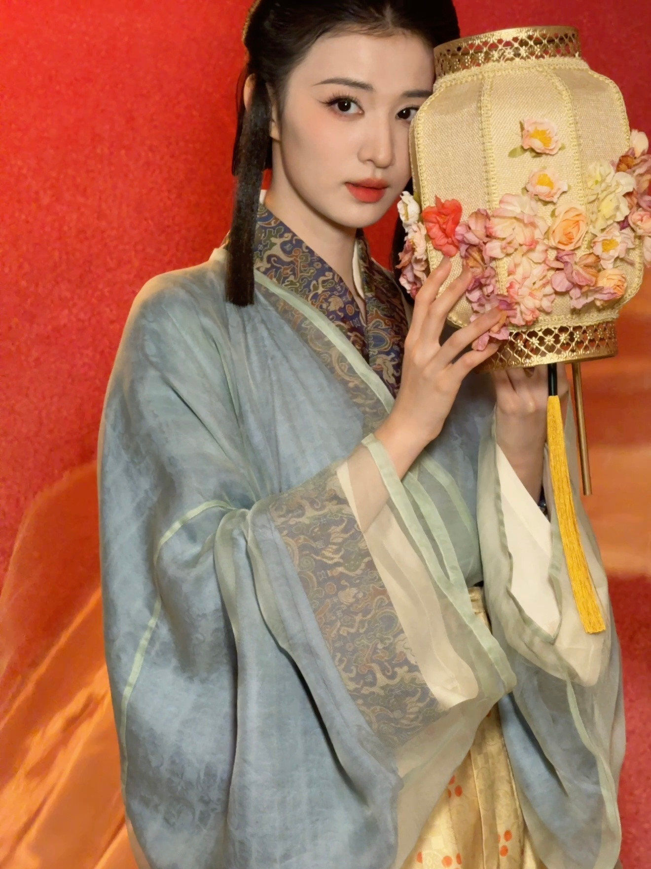 王楚然黑色旗袍王楚然在复制粘贴的时代，你是手写的诗[玫瑰]​​​