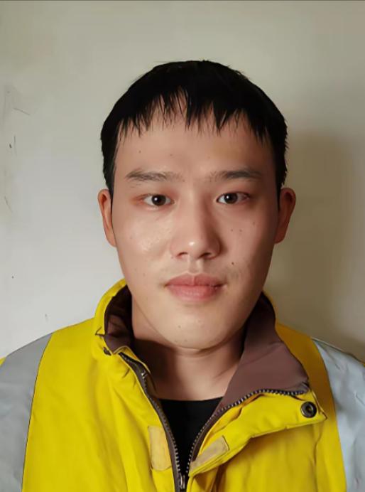 2018年，21岁外卖小哥接到一个订单，订单备注“别放门外，请敲门送进来”，当他