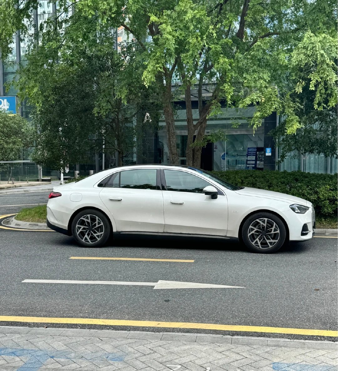 网友实拍的奔驰新C这造型，大家觉得怎么样？图源：奔驰杨锦鲤​