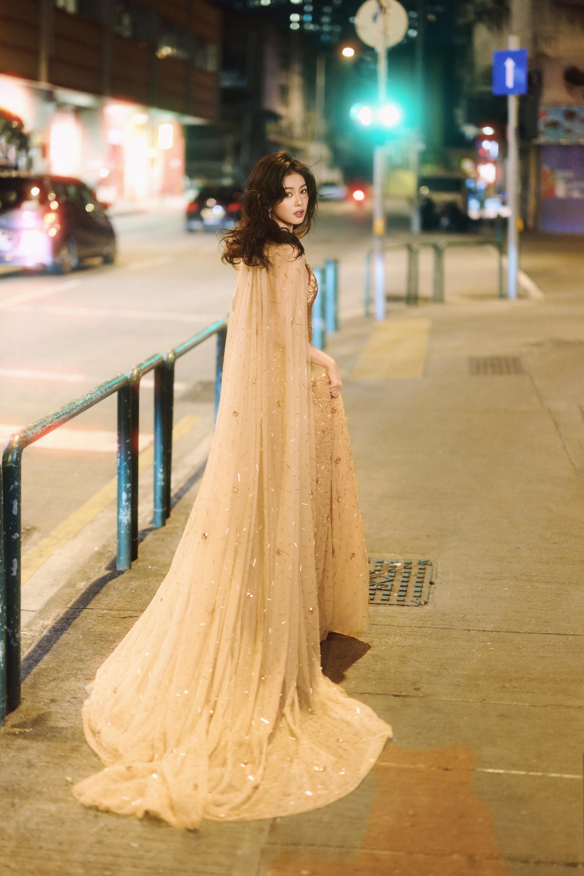 白鹿｜尖叫之夜内场哇哦，今晚第三套！白鹿在内场又换上了一身TonyWa