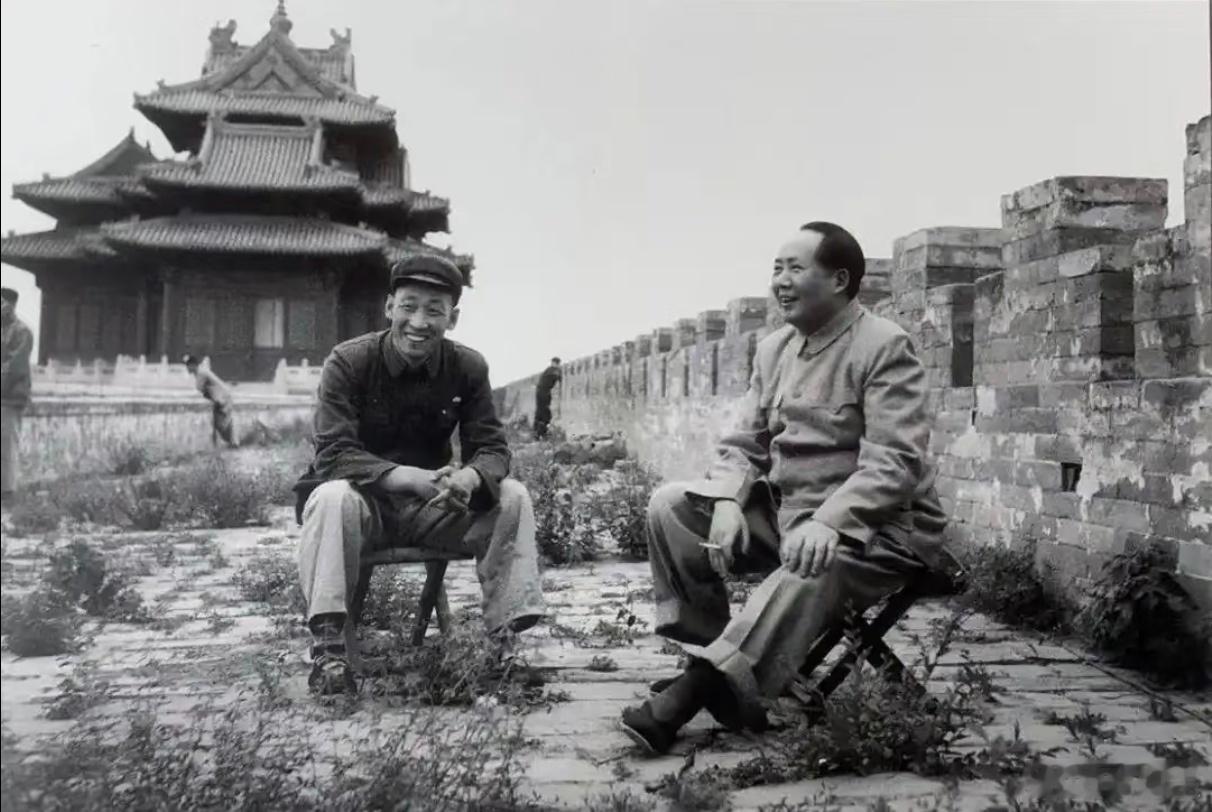 1954年5月17日下午4时，毛主席访问故宫的那次。当时，他没有提前通知任何人，