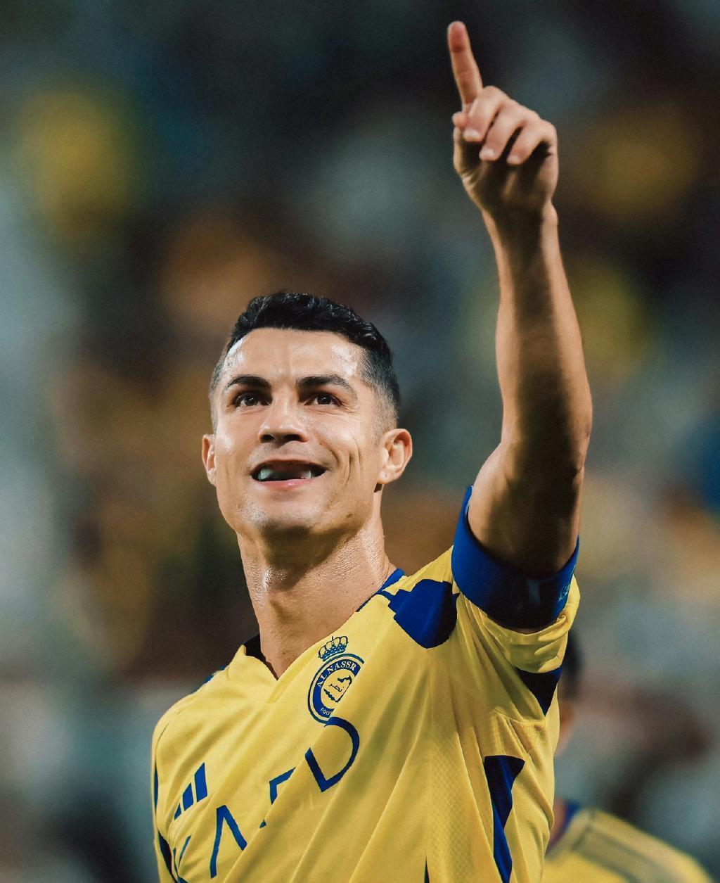 新月被吉达联合1：1逼平，而C罗率领的胜利队则是以4：0横扫哈森姆取得8连胜。