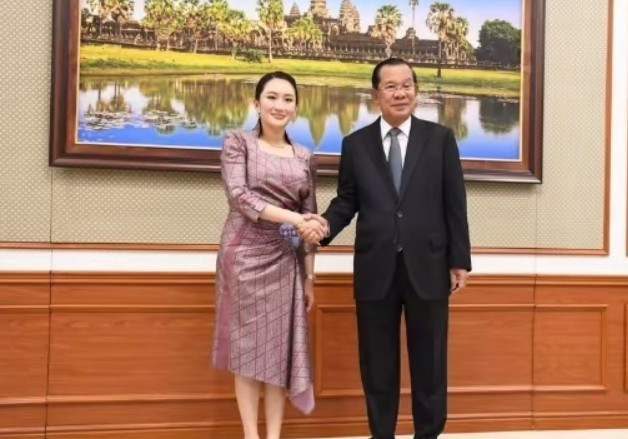 洪森两大算计全都落空，泰国军队受到高人指点，中方在一旁冷眼旁观！柬埔寨军队近期可