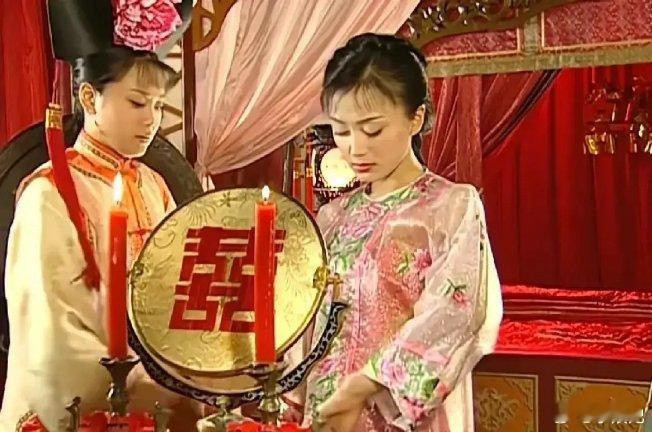 《还珠格格》这居然穿的是透视装…感觉错过了很多