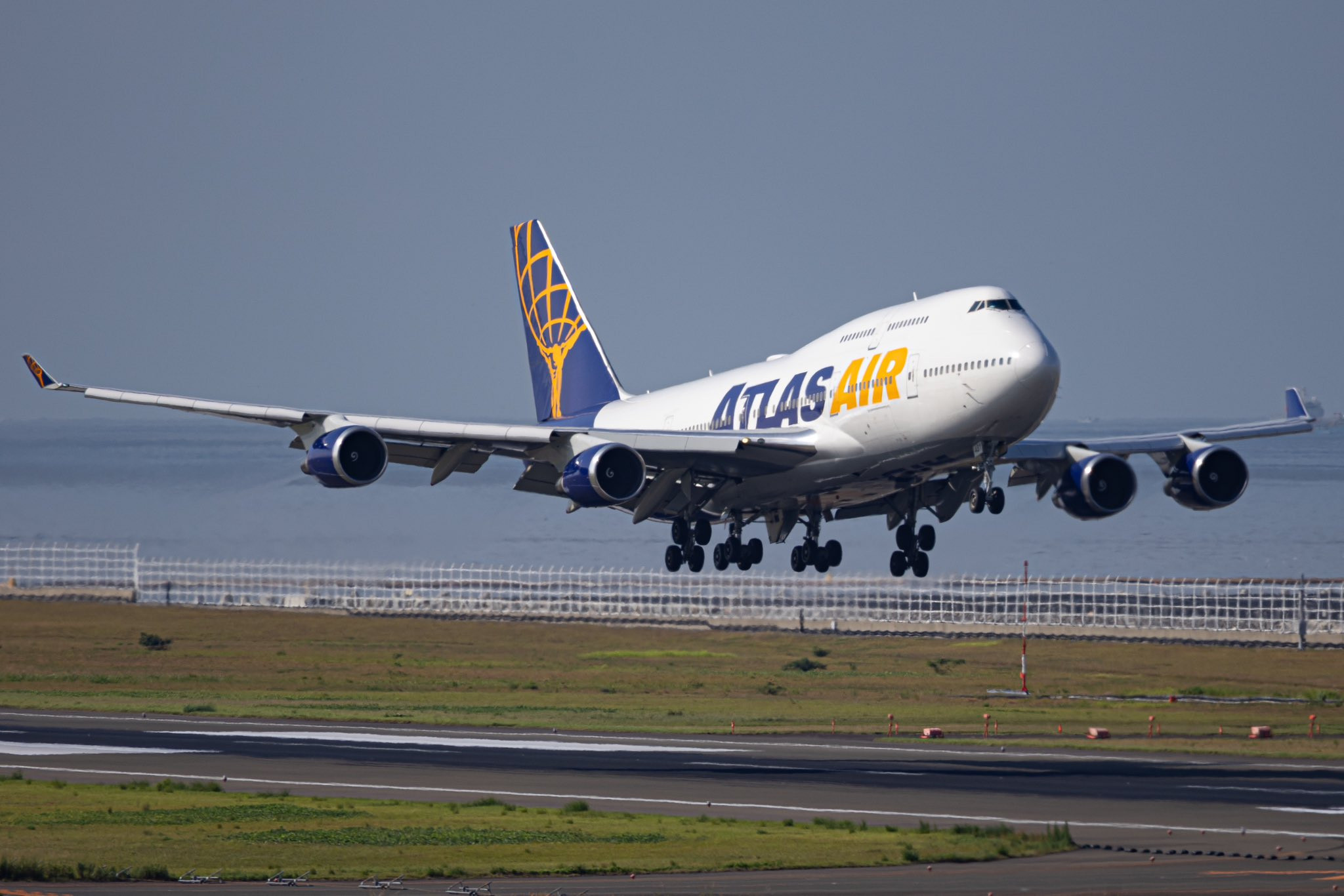 阿特拉斯航空旗下波音747在中部国际机场​​​