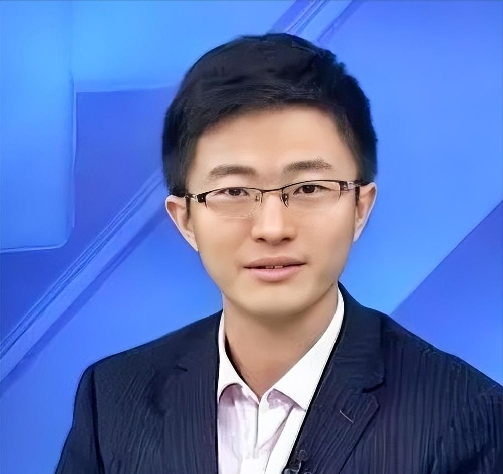 这位台湾时事评论员、新党唯一的地方民意代表侯汉廷，年纪轻轻也能说出如此成熟、如此