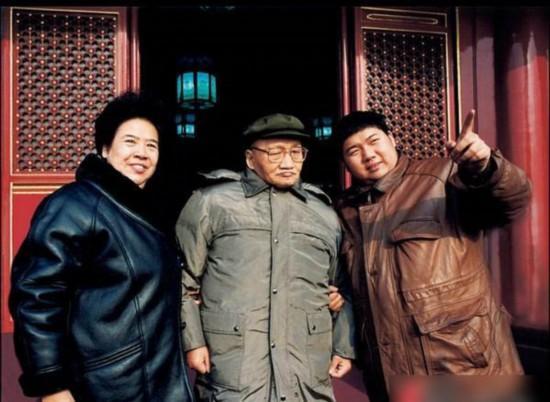 2007年毛岸青临终留下特殊遗言：坚决不葬韶山，一生执念只为陪伴母亲。 很多