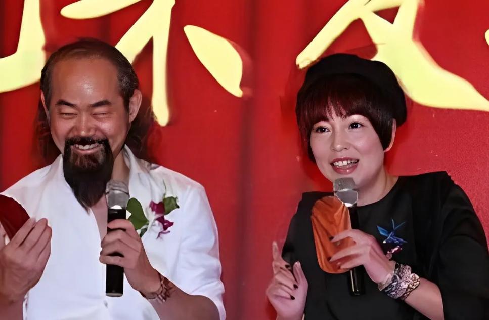 1996年，苑琼丹苦苦哀求林正英，想要结婚，林正英却拒绝了:“我是不会娶你的，这