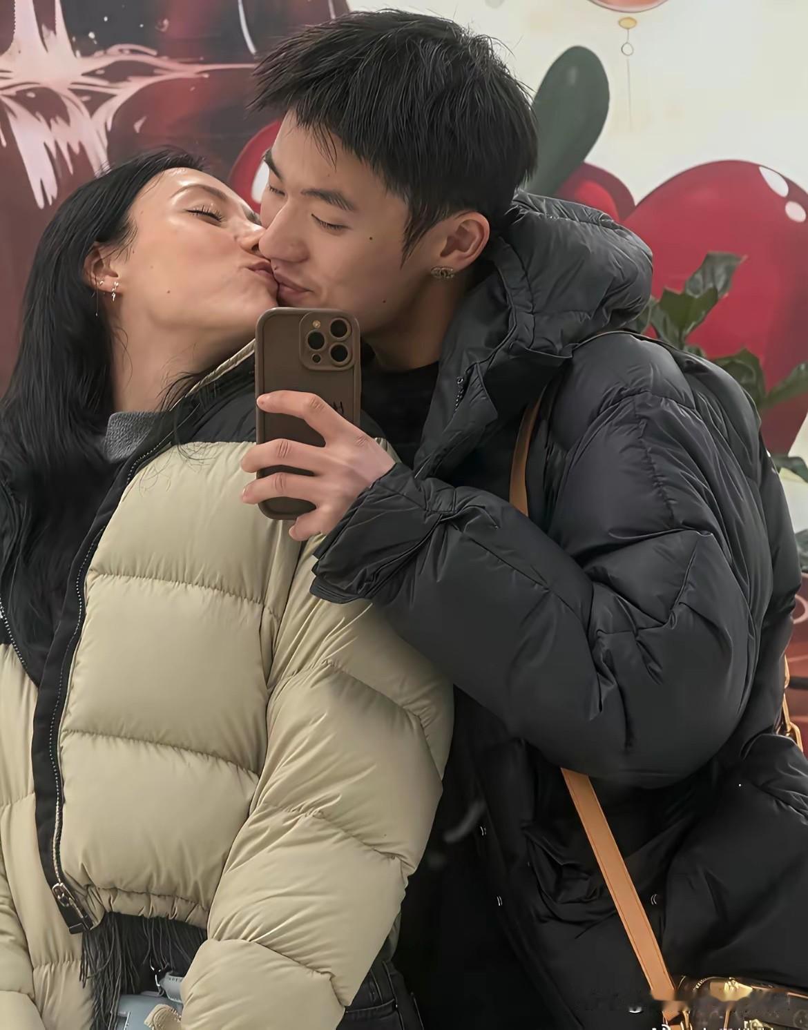 不得不说，小伙子是怎么下得去嘴的啊！[捂脸哭][捂脸哭][捂脸哭]