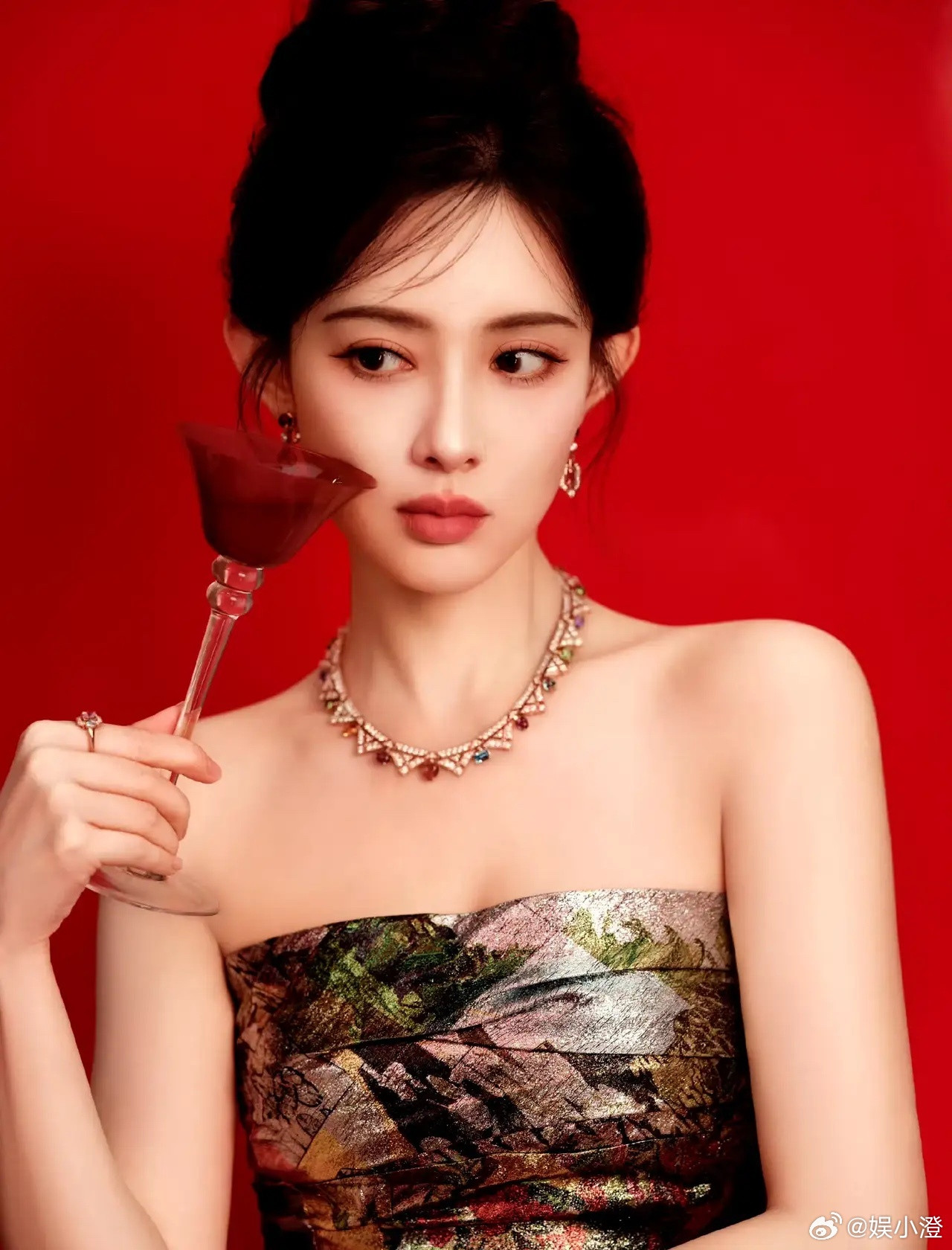 孟子义这可真是苦尽甘来，让人忍不住为她拍手叫好啊！[赞]想当年，她还是那个默默无