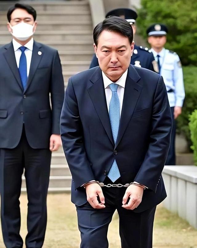 尹锡悦净想美事，9日26日尹锡悦恳求保释，刚被抓不久就想出来，有这么好的事情？