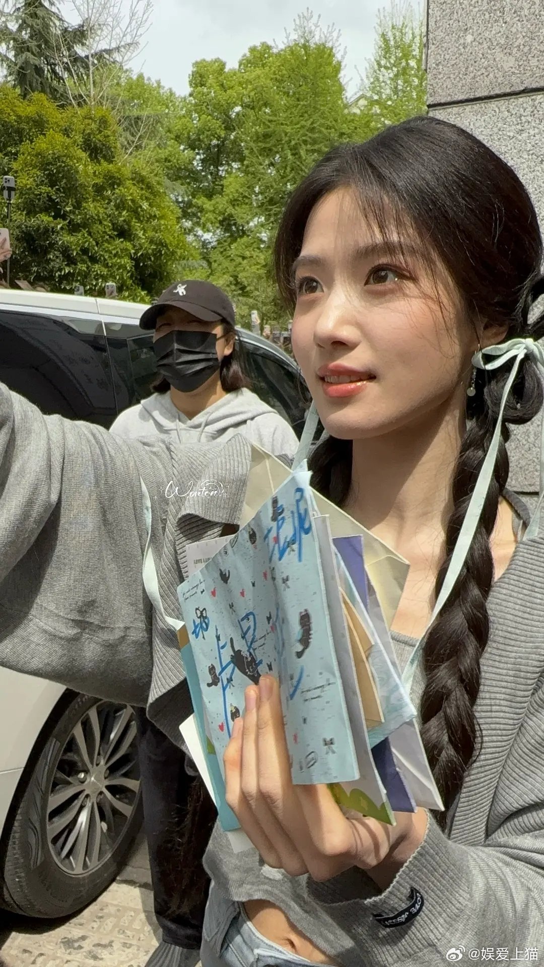 卢昱晓好瘦好漂亮