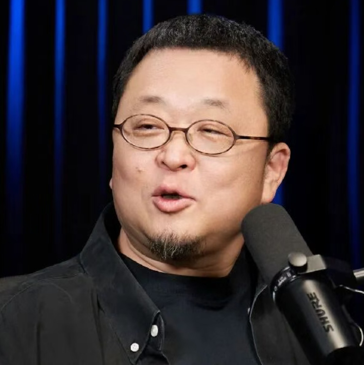 【#信良记董事长悬赏20万叫板罗永浩#】“我正式悬赏20万元，中国境内有营业执照