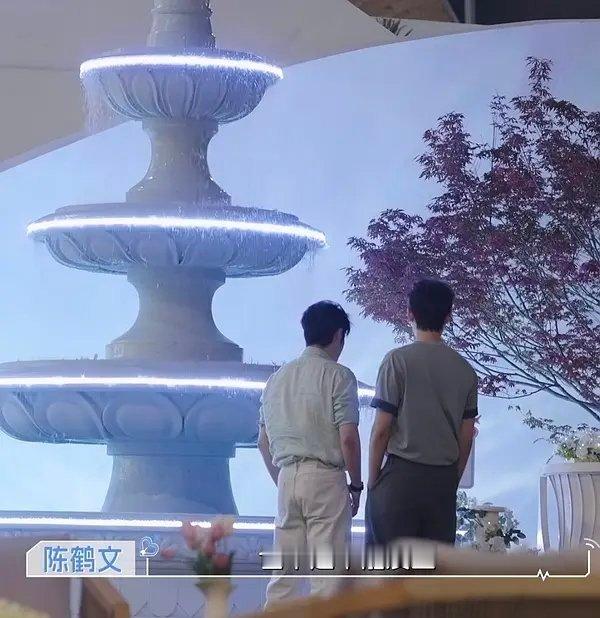 这俩人的身高体态差距这么大的吗？心动的信号​​​