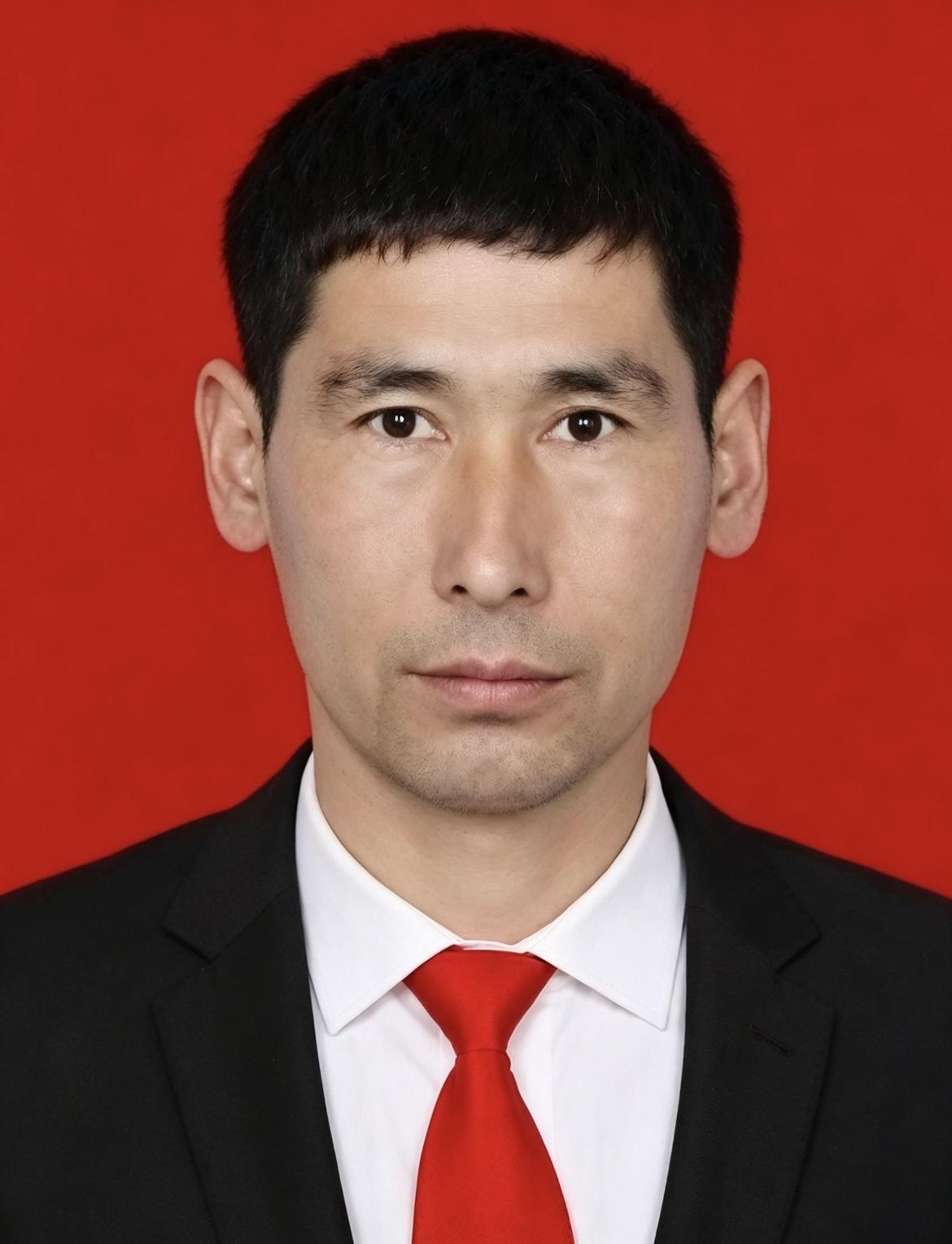 艾合提木·依斯马义力，男，维吾尔族，1987年1月生，新疆维吾尔自治区阿克苏地区