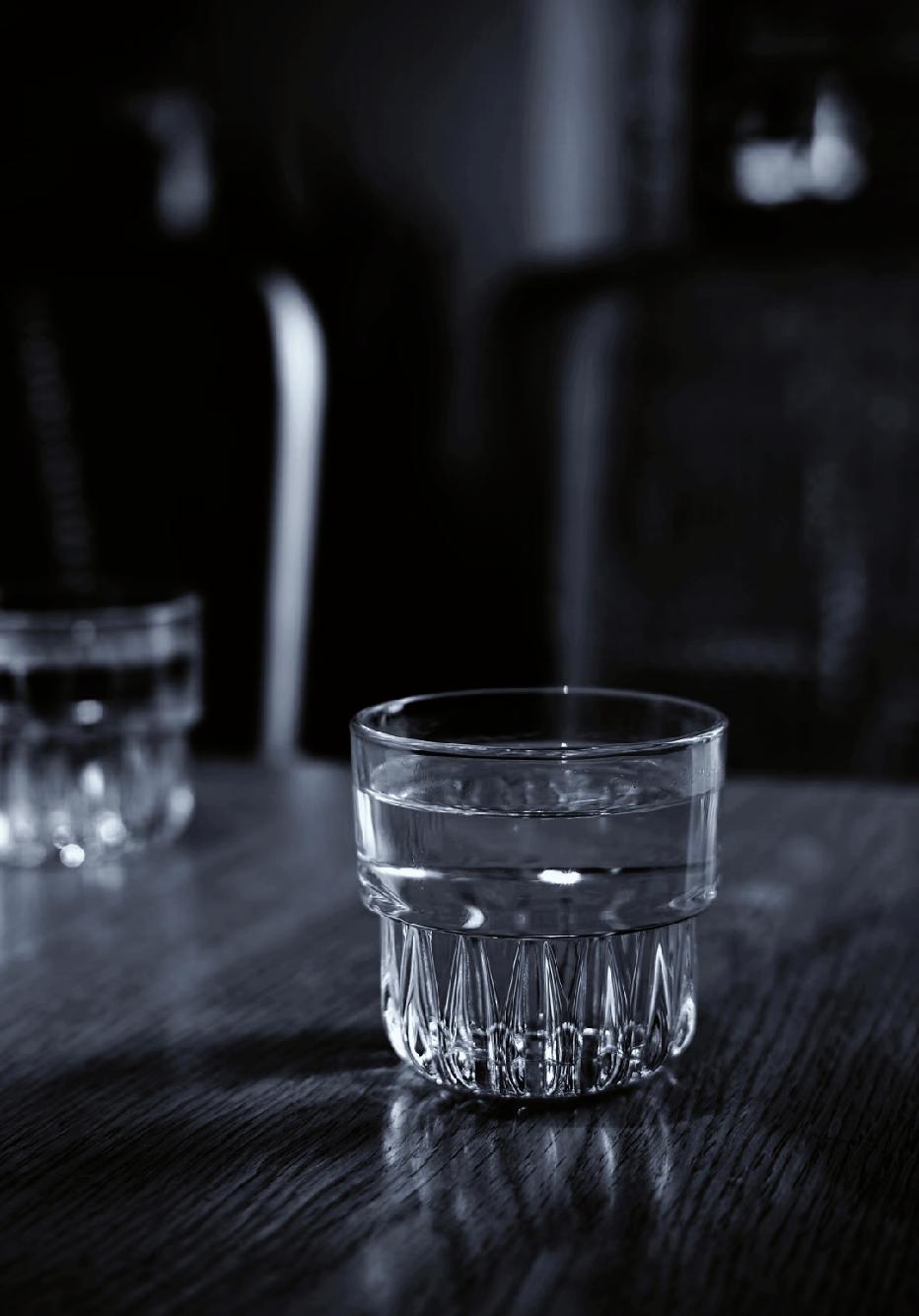 “吃的是亏，寒的是心，吃一次亏是我信，吃两次亏是我让你，但是三番五次，对不