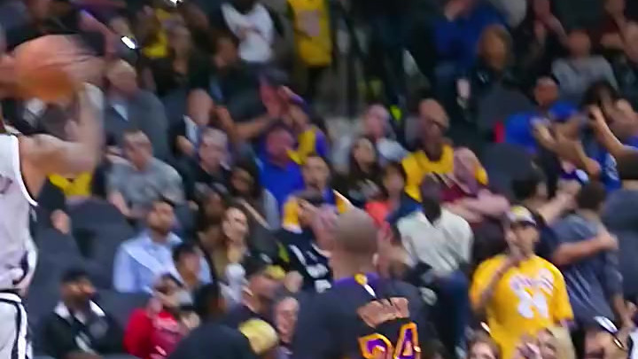 科比裁判对比震撼曝光!岁月痕迹如何改变篮球传奇