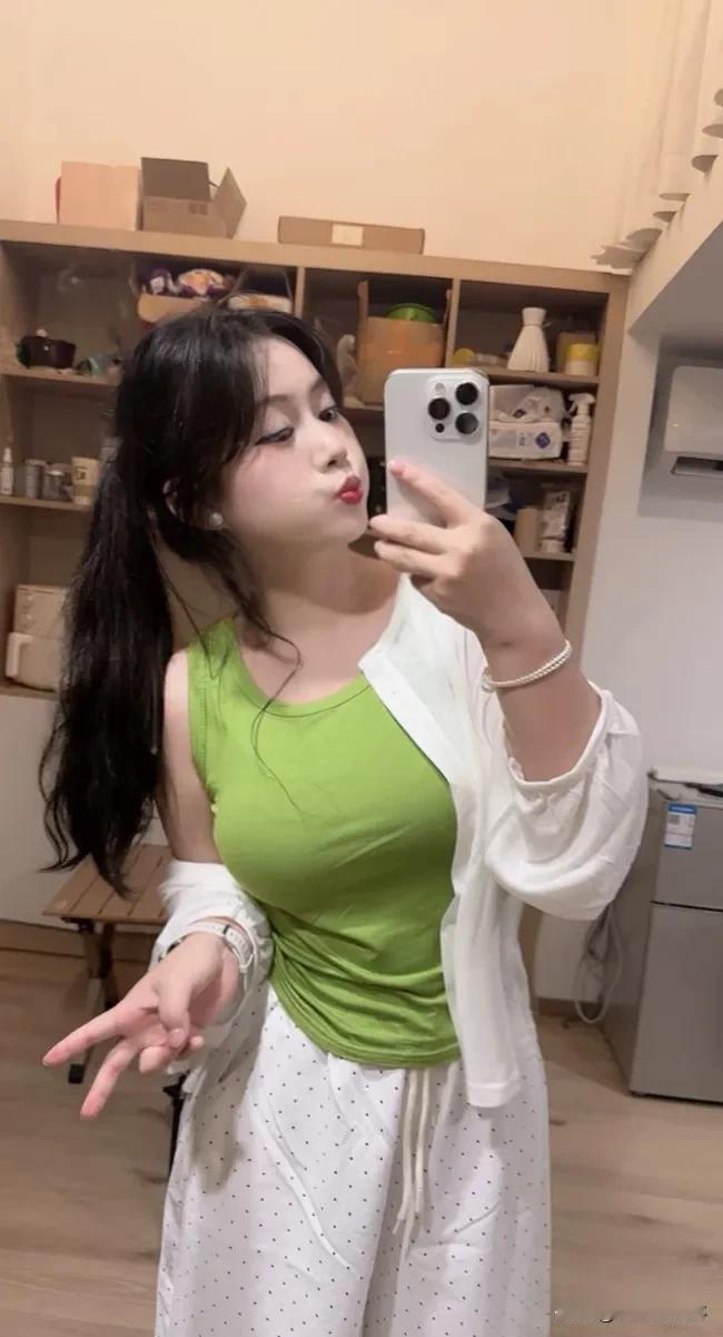 镜头就是少女的氧气罐！每个角度都是青春特写，按下快门，定格专属小宇宙
