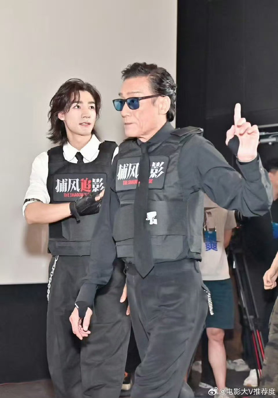 梁家辉火辣教父《捕风追影》里梁家辉在孤儿院的打戏杀疯了，动作干净利落，拳拳到肉