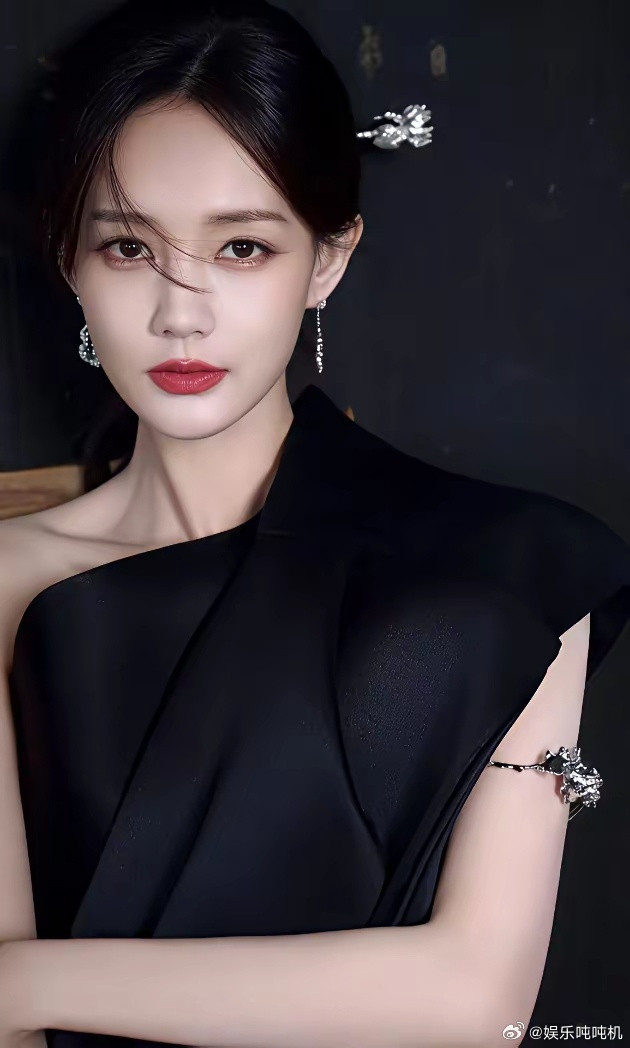 李一桐以后恐怕很难嫁人了!主要原因有3点:​第一、李一桐没有大火的命，在这次热播