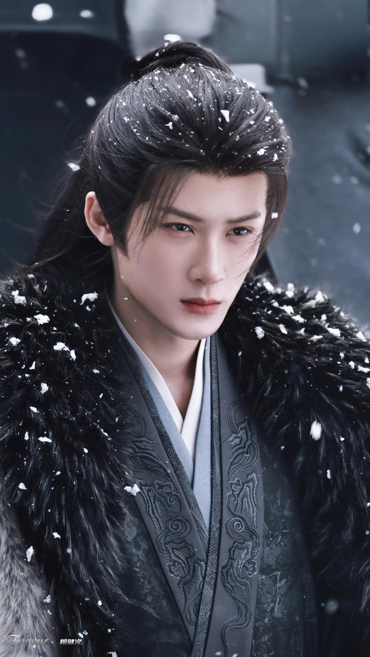 才发现《何不同舟渡》是相柳爆火后，檀健次接的第一个电视剧资源，终于明白他为什么说